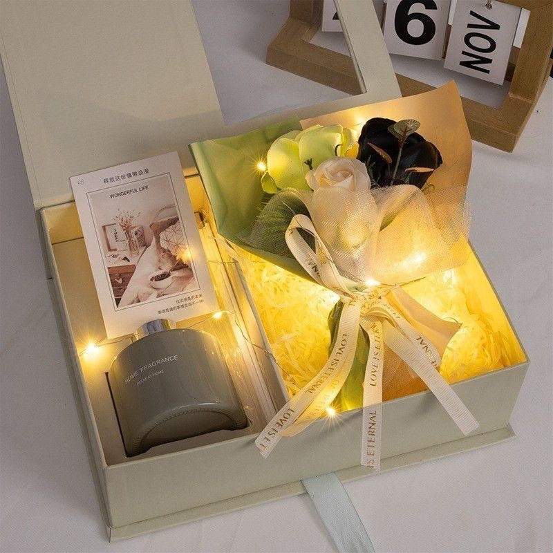Valentine Flower Box with Reed Diffuser — Green